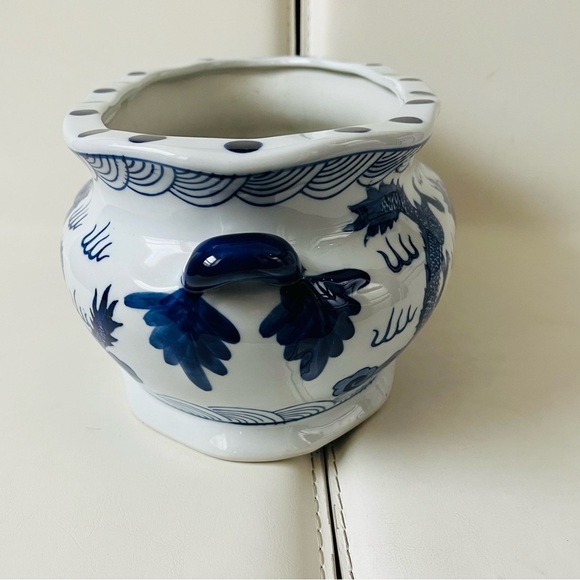 Blue And White Orchid Flower Ceramic Pot Vase Hand Made - Picture 7 of 12